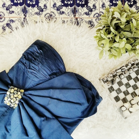 Jovani Dresses & Skirts - JOVANI navy blue bow strapless short evening dress